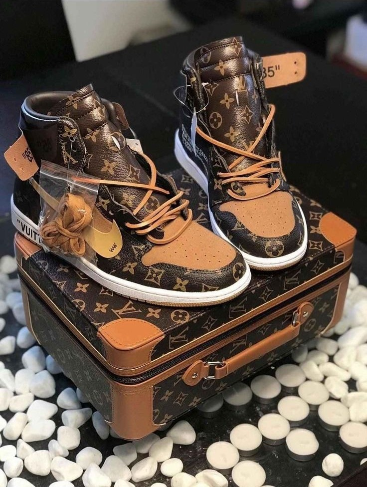 Louis Vuitton x Nike Air Force 1 Sneaker High-tops Brown Orange