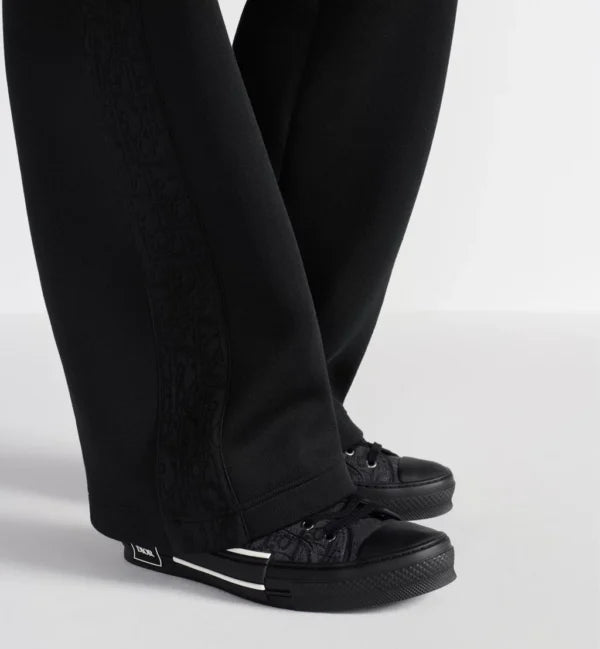 B23 League High-Top Sneaker