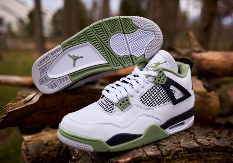 Nike Air Wmns Jordan 4 Retro ‘Seafoam’