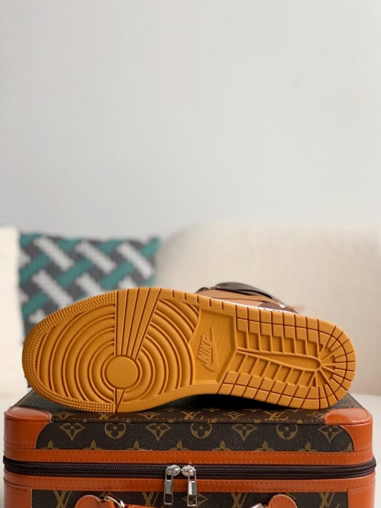 Louis Vuitton x Nike Air Force 1 Sneaker High-tops Brown Orange